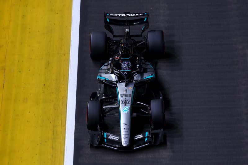 Mercedes wstrzymał się z wprowadzeniem poprawek silnikowych w USA