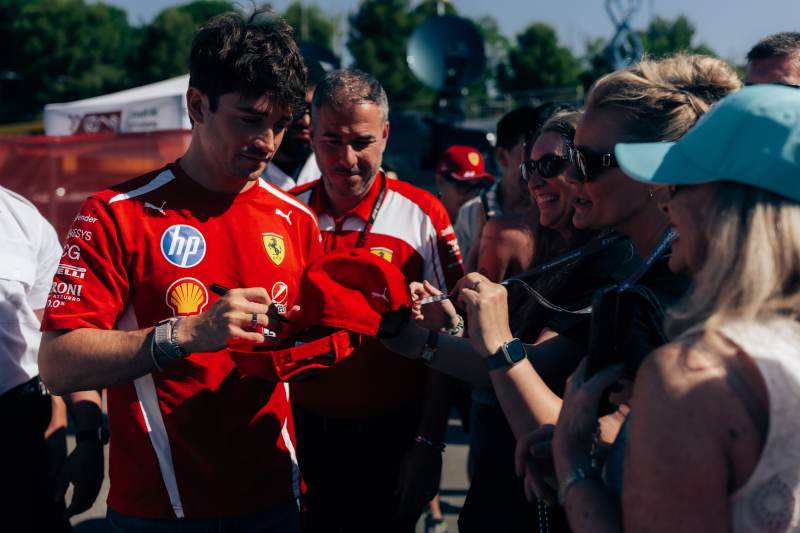 Leclerc zamierza dołączyć do Hamiltona na podium