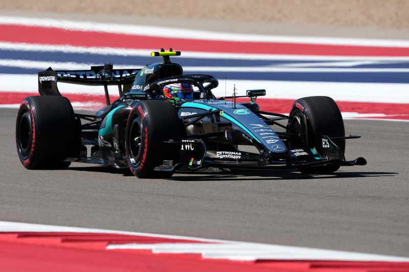 Antonelli zaskoczył i wywalczył pole position do GP USA. Rozczarowanie w Ferrari