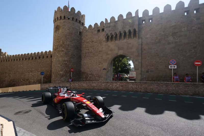 Fenomenalny wynik Leclerca, Hamilton został bez cienia aerodynamicznego