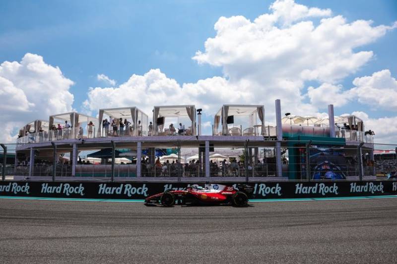 Kierowcy Ferrari chwalą poprawki w samochodzie