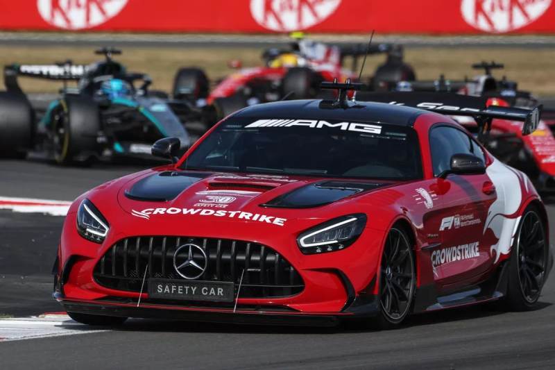 FIA wini oprogramowanie za zamieszanie z samochodem bezpieczeństwa pod koniec wyścigu
