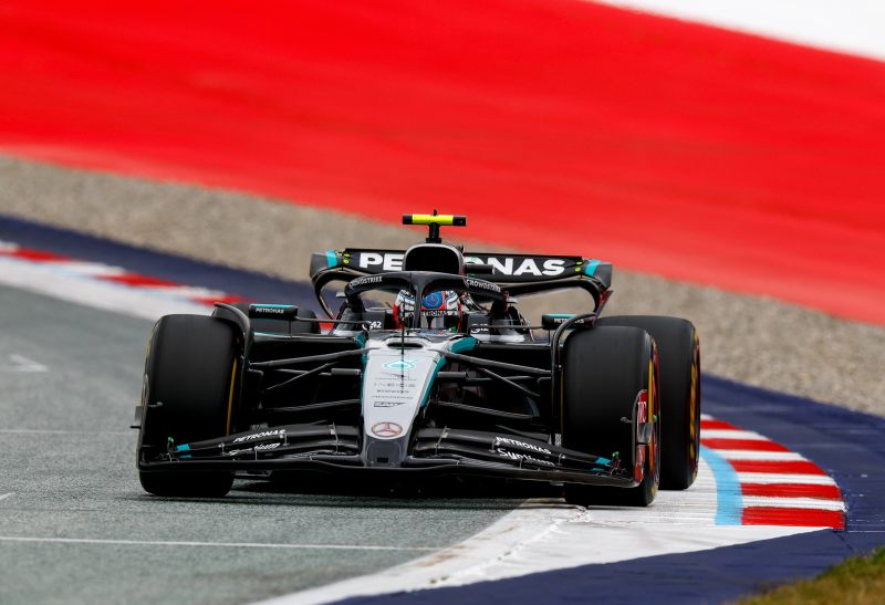Antonelli otrzymał karę przesunięcia na starcie za kolizję z Verstappenem