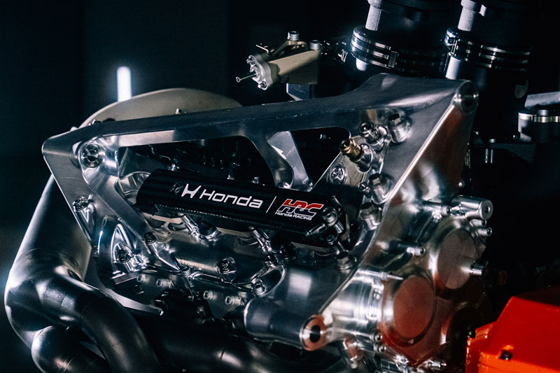 Honda zaprezentowała w Tokio nowy silnik RA626H