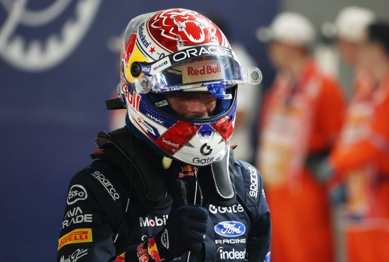 Verstappen wygrał pierwsze kwalifikacje do sprintu w Singapurze. Kolejne nietypowe problemy F1