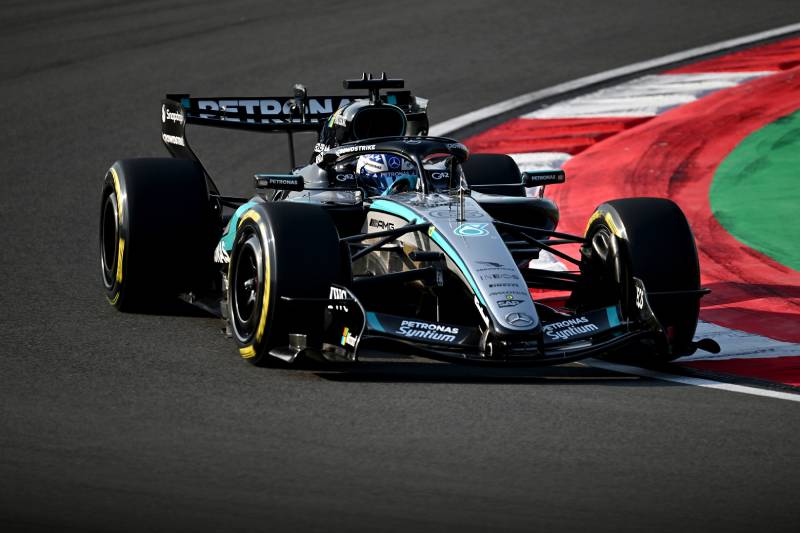 Russell wygrał sprint po walce z Ferrari