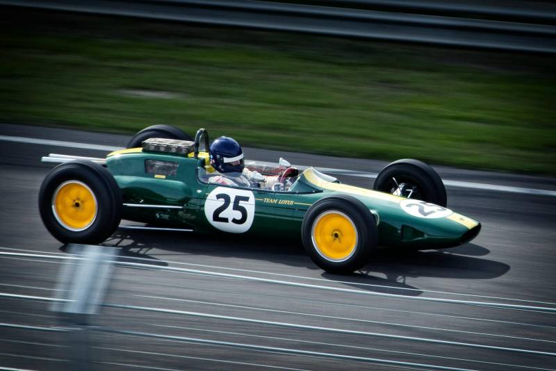 Formuła 1 wczoraj i dziś - jak ewoluowała na przestrzeni dekad?