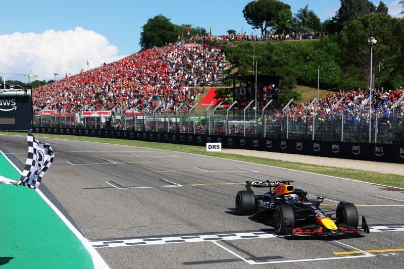 Verstappen sięgnął po spokojne zwycięstwo w interesującym Grand Prix Emilii-Romanii