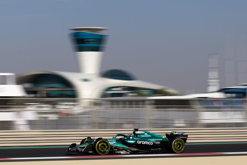 Testy w Abu Zabi: Crawford najszybszy, kraksa Hirakawy, awaria silnika Ocona