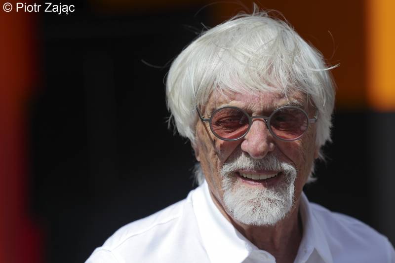 Ecclestone przestrzega Verstappena przed pokusą przejścia do Ferrari