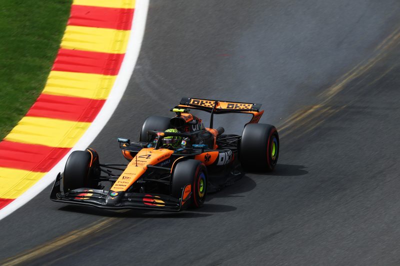 McLaren po raz trzeci w tym sezonie zablokował pierwszy rząd na starcie