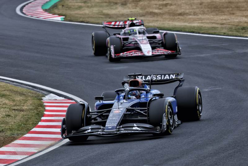 FIA wystawia sobie dobrą ocenę za ostatnie zmiany w przepisach. Dodaje, że to zespoły blokowały poprawki