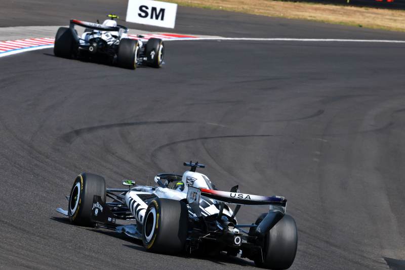 Podwójne DNF Cadillaca