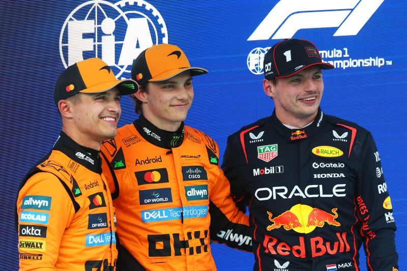 Piastri pewnie sięgnał po pole position, wygrywając w każdej części czasówki