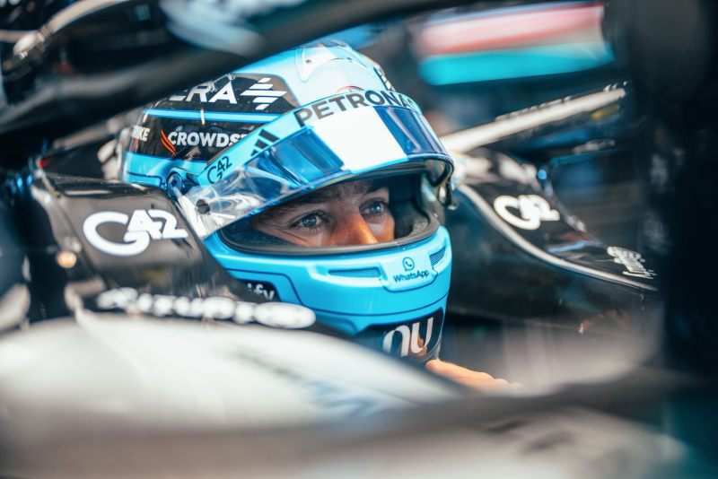 Russell wywalczył pole position po kraksie Verstappena i zamieszaniu w Q3