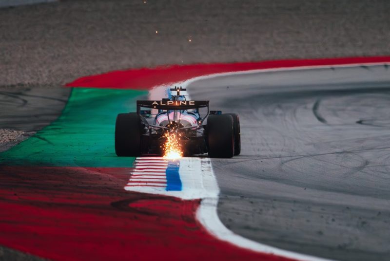 Alpine wyróżniło się rozwiązaniem w obrębie aktywnej aerodynamiki tylnego skrzydła