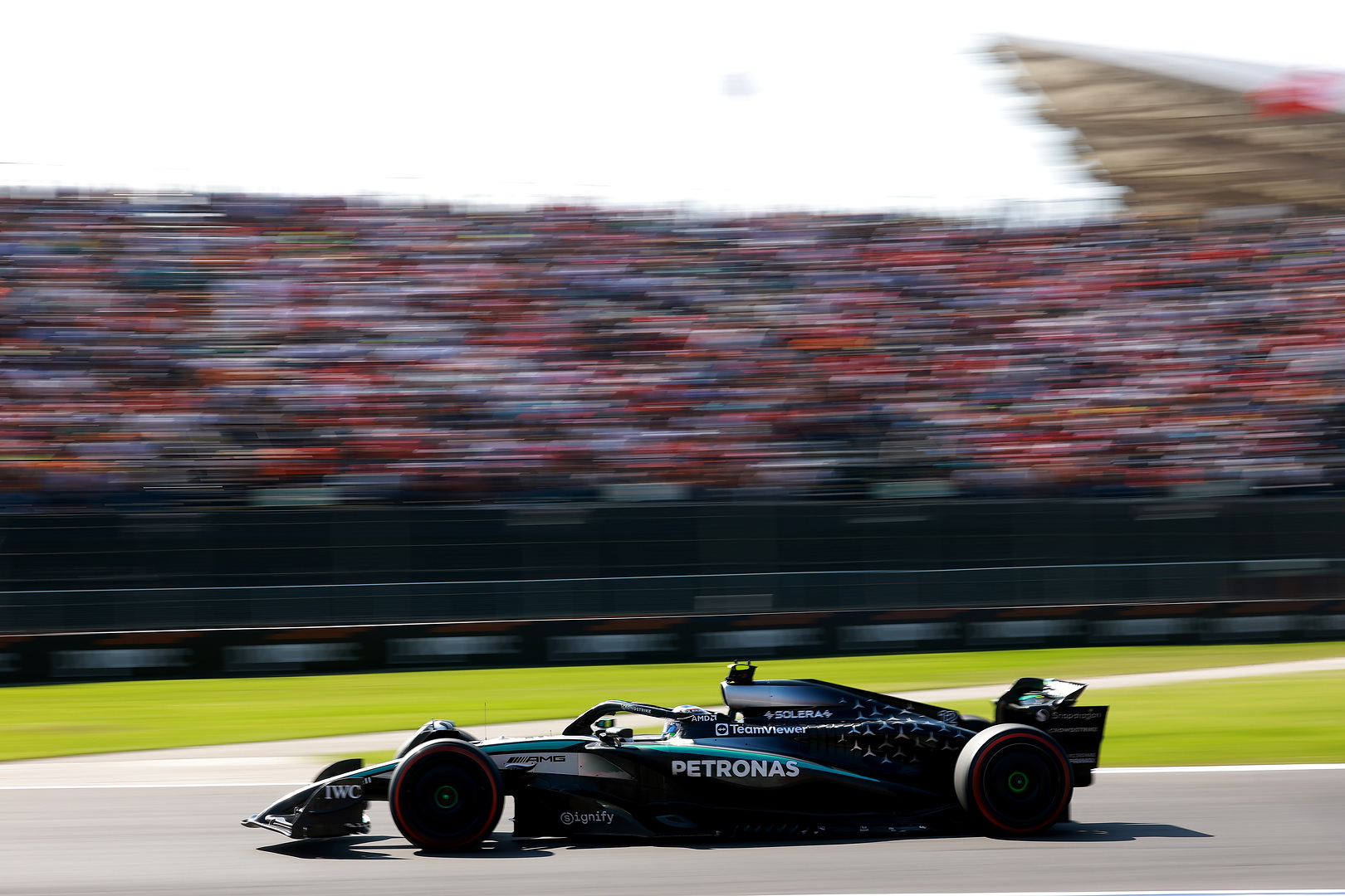 Kierowcy Mercedesa niezadowoleni z poleceń zespołowych podczas GP Meksyku