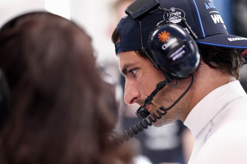 Sainz narzeka na timing wypuszczenia z boksu