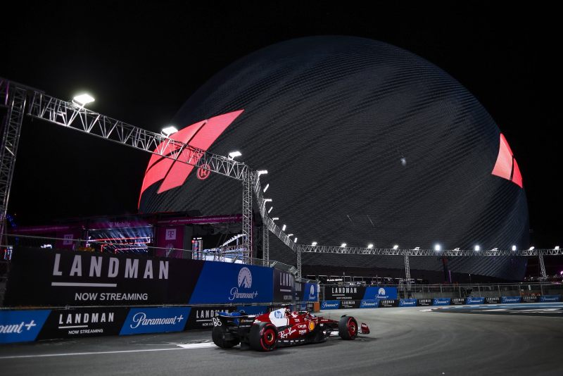 #1 trening: Leclerc przed Albonem i Tsunodą, spora walka kierowców z przyczepnością