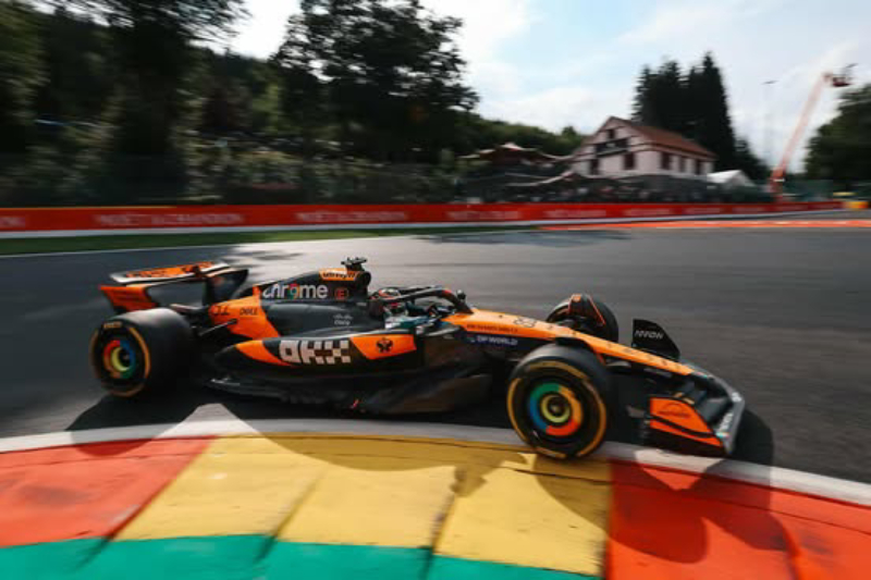 Piastri pokonał Norrisa w GP Belgii przy zmiennych warunkach pogodowych