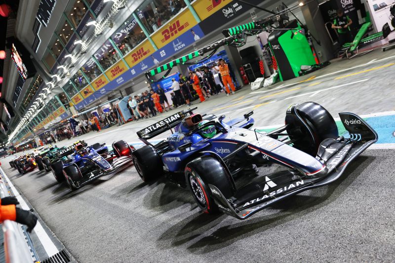 Gasly i Albon wyruszą z alei serwisowej. Kolejność startowa GP Singapuru (akt.)