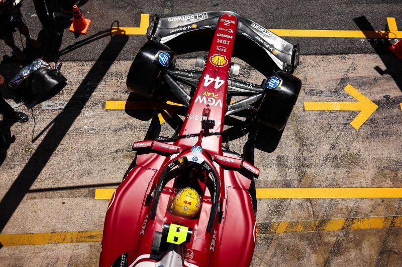 Ferrari z piątym i siódmym czasem w kwalifikacjach