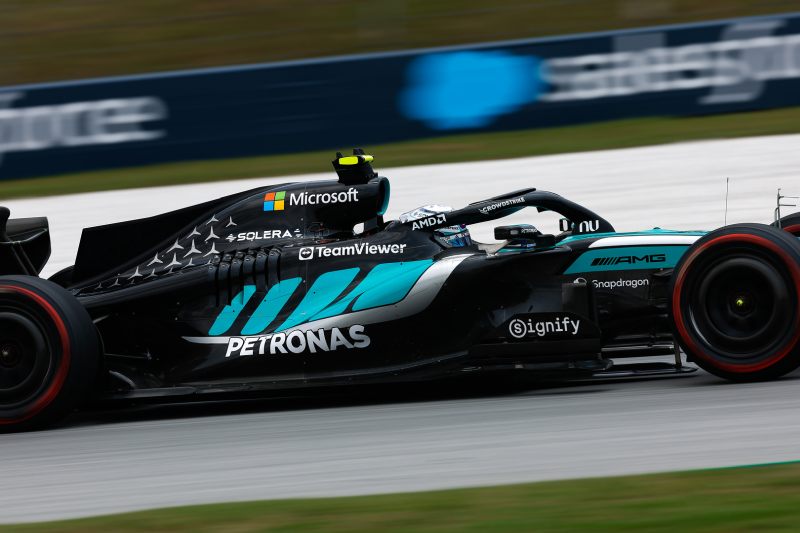 Wolff twierdzi, że poprawki spowolniły Mercedesa