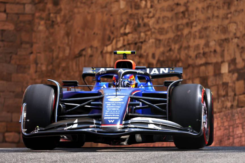 Sainz ruszy z pierwszego rzędu!
