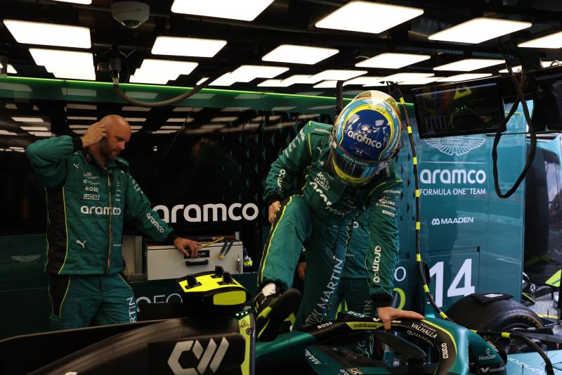 Sainz i Alonso ruszą do sprintu z alei serwisowej