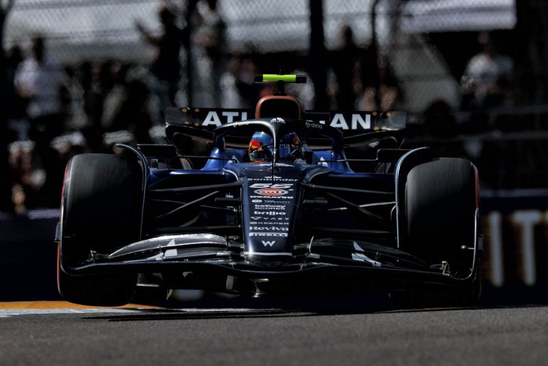 Williams błyszczy na Imoli