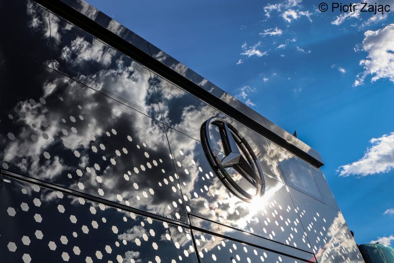 Mercedes również pochwalił się dźwiękiem nowego silnika