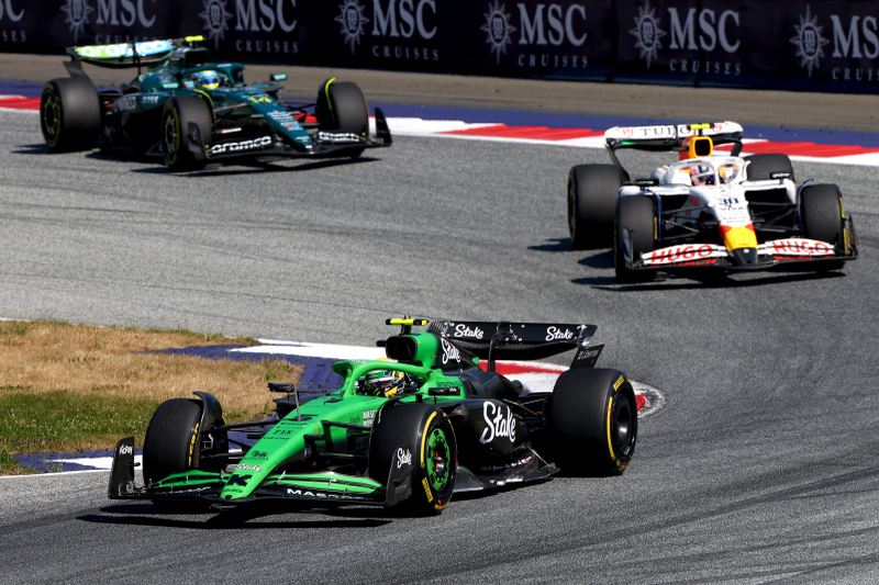 Wheatley chciał, aby McLaren nie przeszkadzał w walce Bortoleto z Alonso