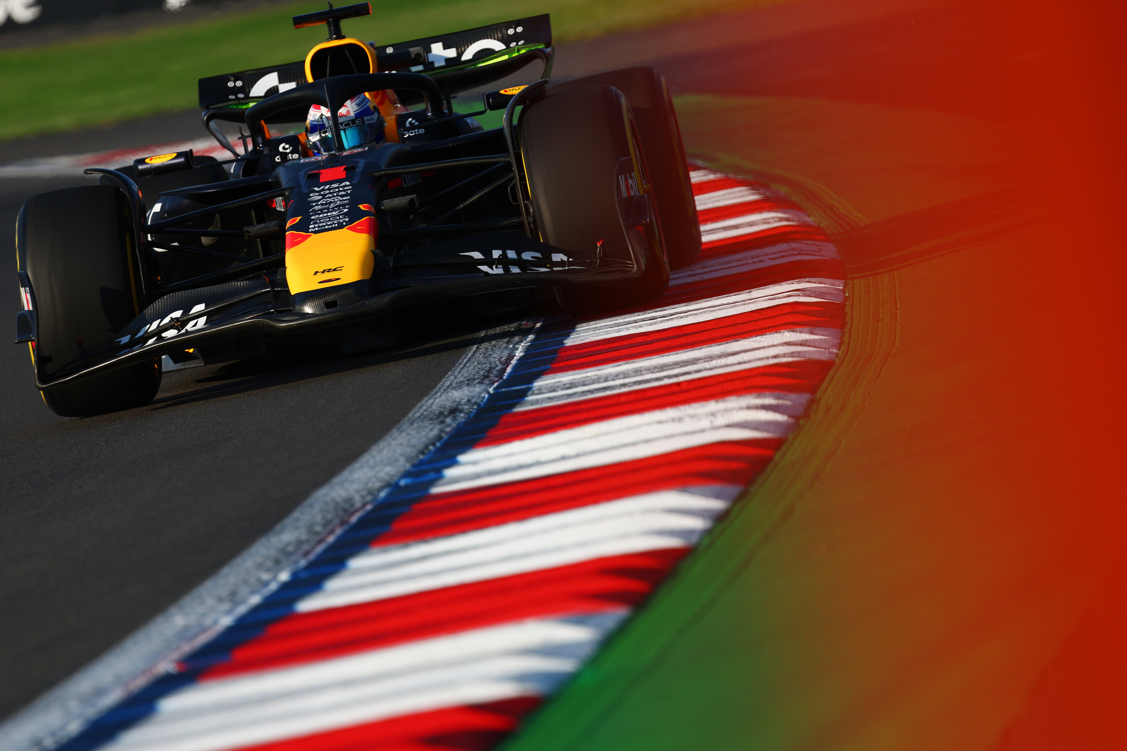 Verstappen zachowuje sceptycyzm co do reszty weekendu mimo dobrych treningów