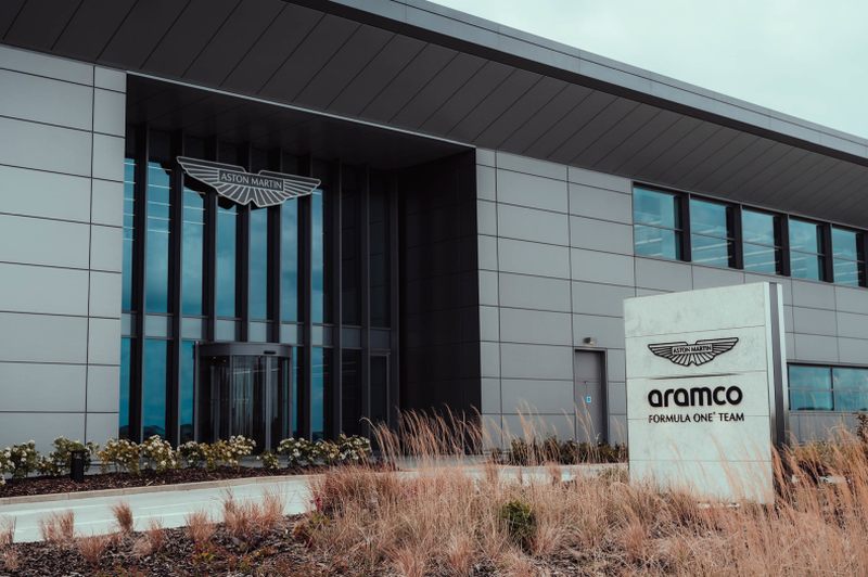 Aston Martin wydał tajemnicze oświadczenie ws. plotek nt. Neweya i Wheatleya