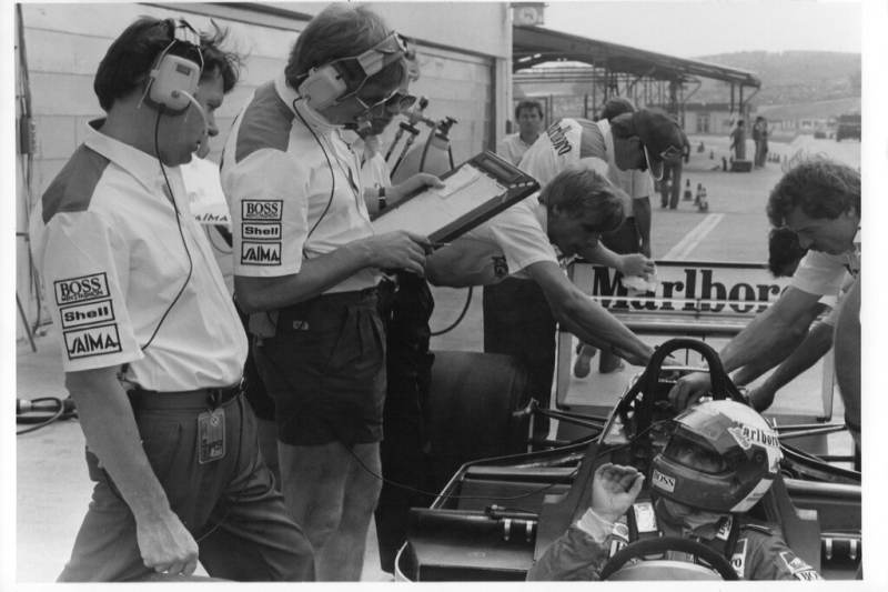 Formuła 1 w erze wielkich pieniędzy: Jak Bernie Ecclestone zbudował swoje imperium