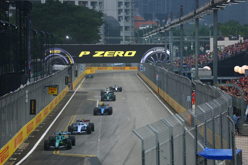 Trzech kierowców ruszy z alei serwisowej. Kolejność startowa GP Singapuru